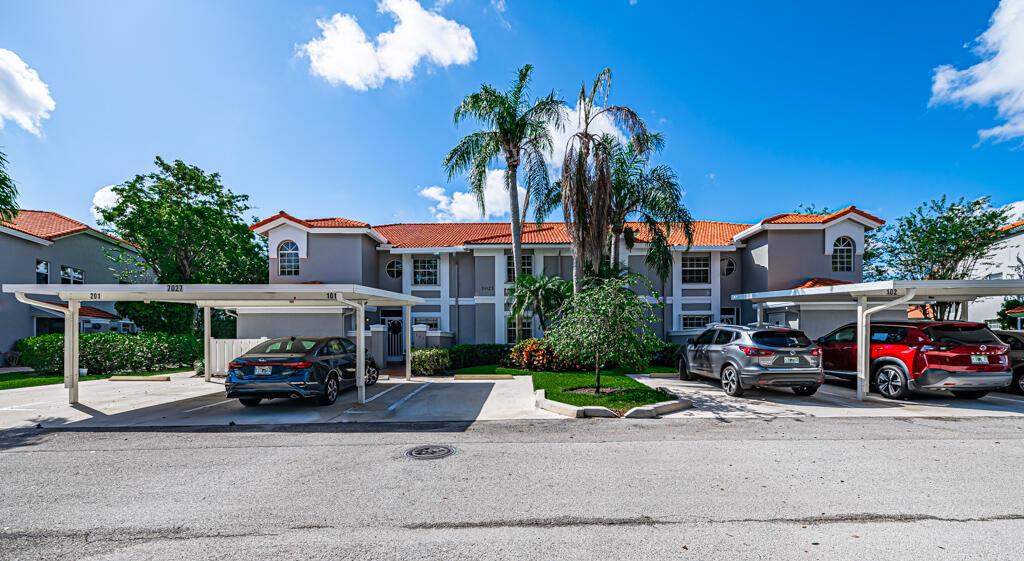 7027 Summer Tree Drive 101, Boynton Beach, FL 33437