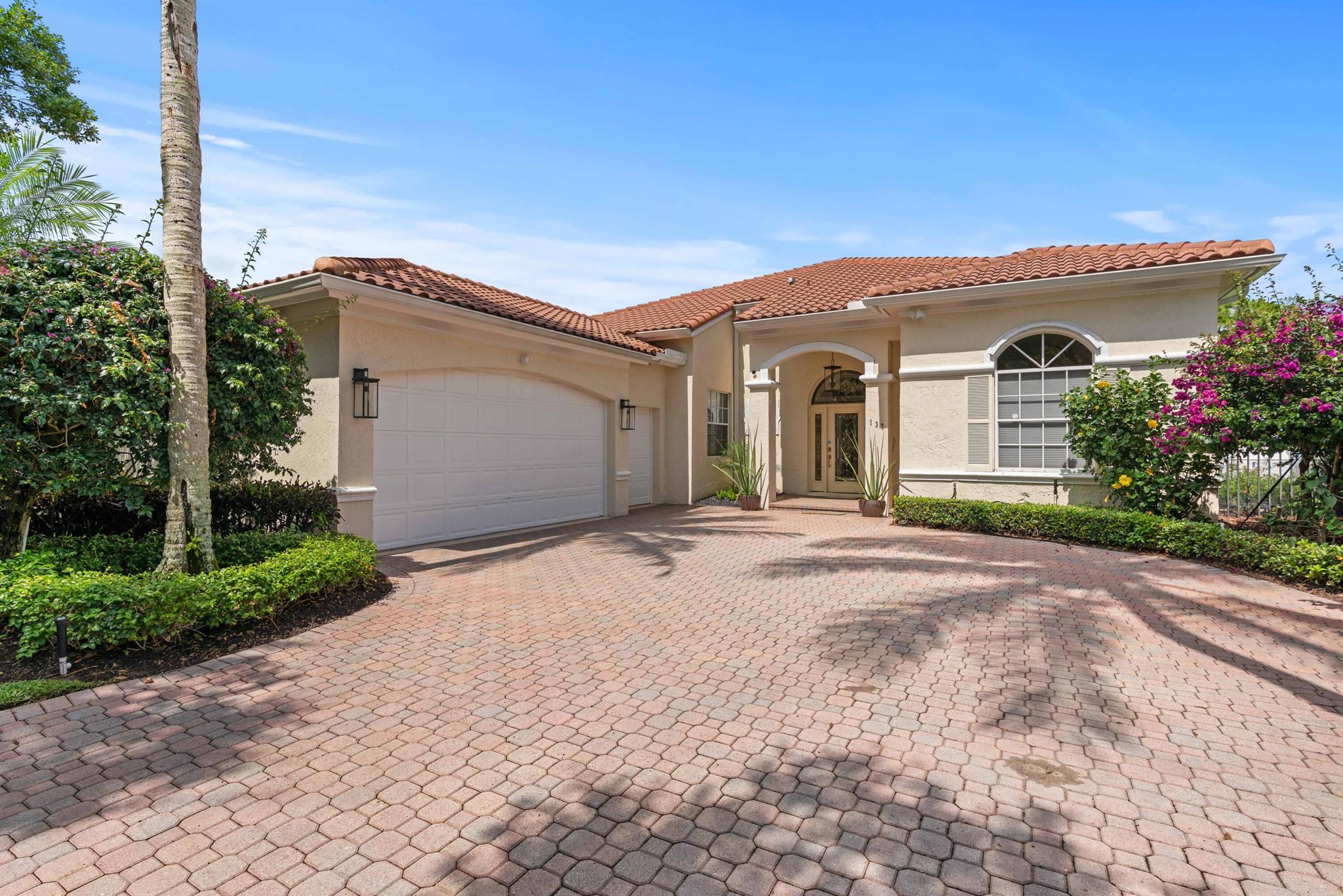 Immaculate sunny and bright 3 bedroom, 3 bath renovated home with golf and lake views of 5th hole West in Admirals Cove Golf Village. Renovated kitchen in 2022 features new top of the line wifi GE stove/oven, microwave, wine cooler, quartz countertop and backsplash, and led lights under cabinets. New AC's 2021, 2022. Roof replaced 2013. Primary bedroom has large bath with new fixtures, shower door, cabinets and refinished marble countertops. Freshly painted throughout. New light fixtures in main living areas and all new fans. Ring doorbell, Nest thermostats, Blink perimeter security cameras, ADT security system with remote door lock. Newly landscaped exterior with redesigned sprinklers. Heated pool. This home has all the charm and warmth you would expect in Admirals Cove Golf Village, a sanctuary amid tranquil lakes, pine hammocks and 27 holes of championship golf, brand new Golf Learning Center, newly renovated clubhouse with fitness facility, famed 27 West dining, outdoor eating at Fore West. Add in the amenities of the East side of Admirals Cove and you are a part of a community of excellence. Required golf membership purchase conveys all the first class amenities of Admirals Cove including two spectacular clubhouses, 45 holes of golf, 5 restaurants, 58 slip marina with floating docks, Yacht Club, 11 har tru tennis courts, 5 pickleball courts, state of the art fitness and wellness center with Technogym machines, 21,000 sq ft brand new spa &amp; salon, Covesters kids club and Platinum service.