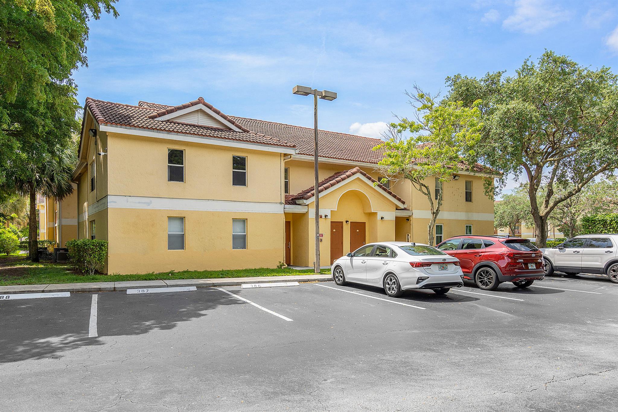 7680 Westwood Drive 802, Tamarac, FL 33321