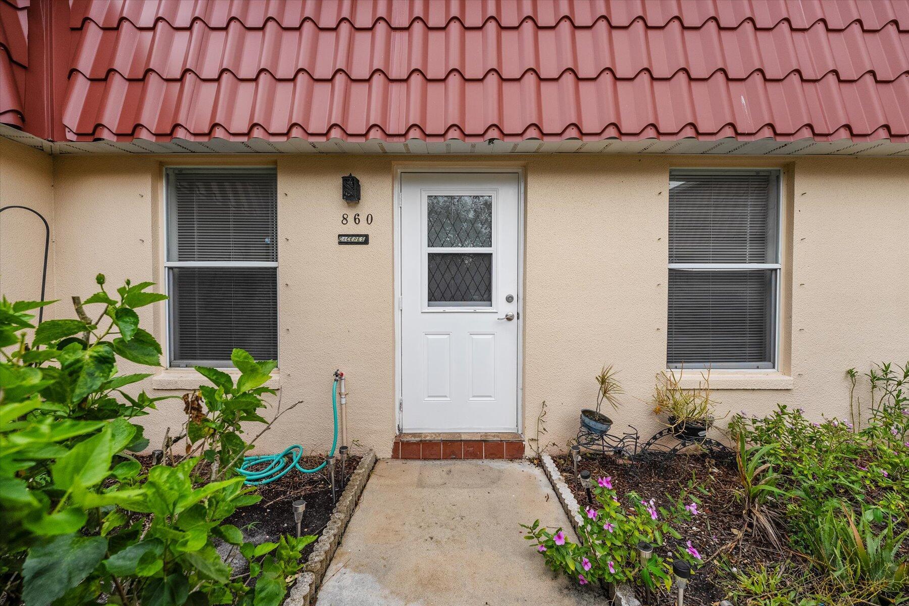 860 Worcester Lane, Lake Worth Beach, FL 33467