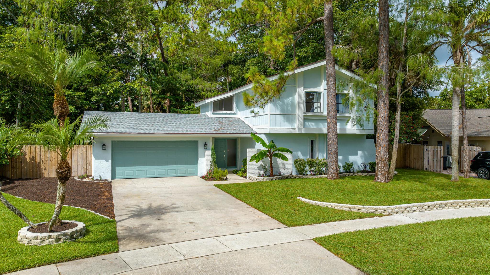 12402 Sawgrass Court, Wellington, FL 33414