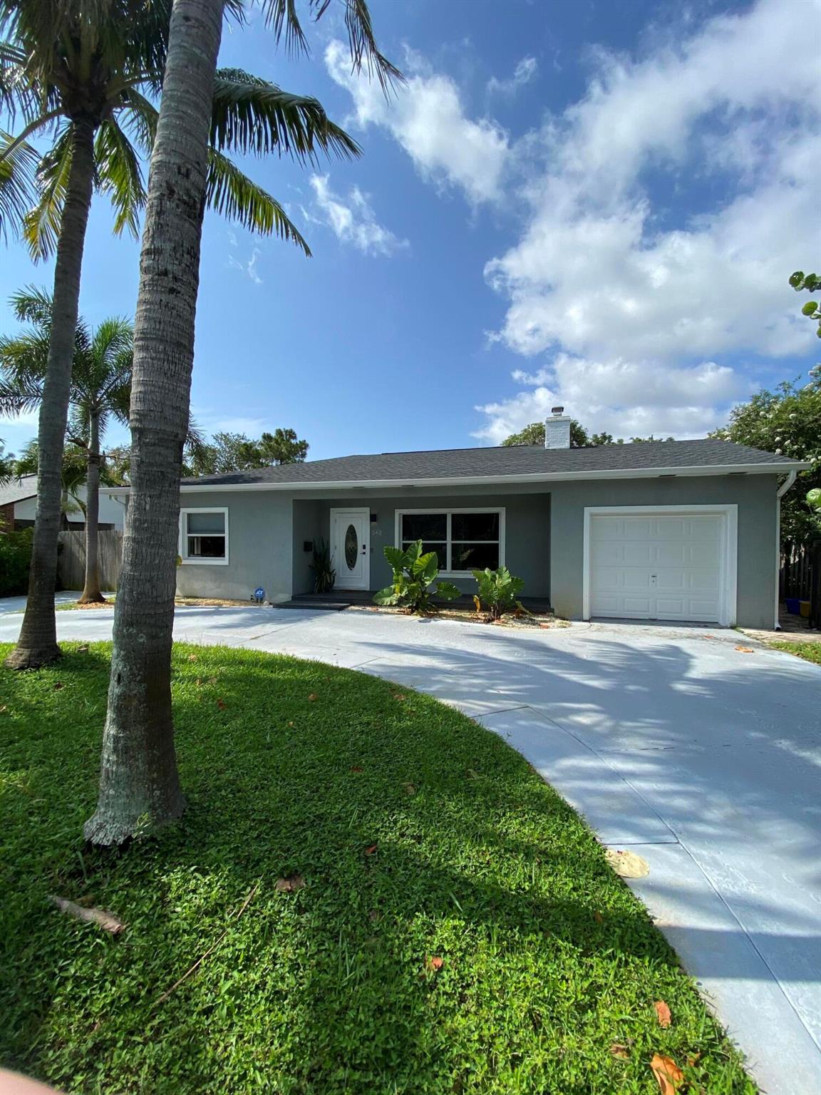 Photo 2 of 340 Ellamar Road in West Palm Beach - MLS R10897522