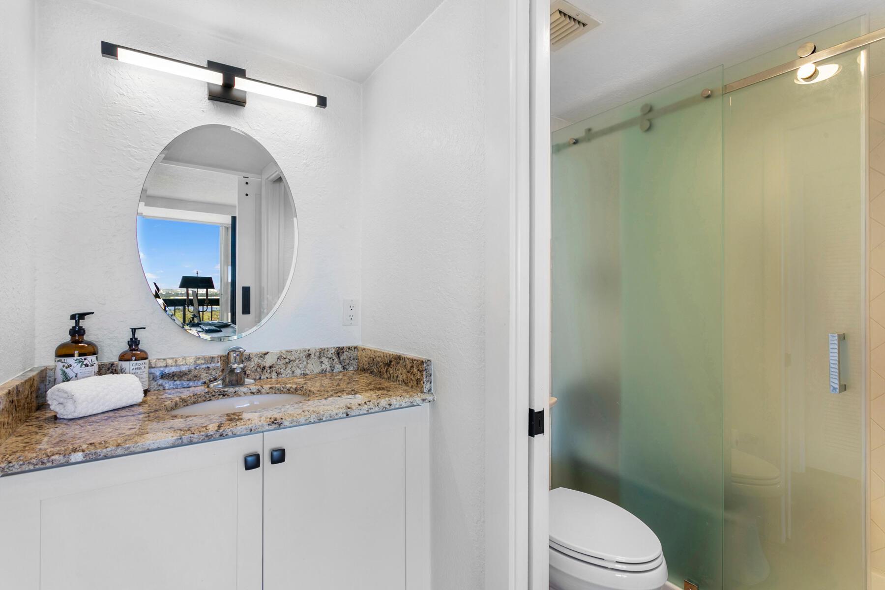 Photo 9 of home located at 2425 Presidential Way 2002, West Palm Beach FL