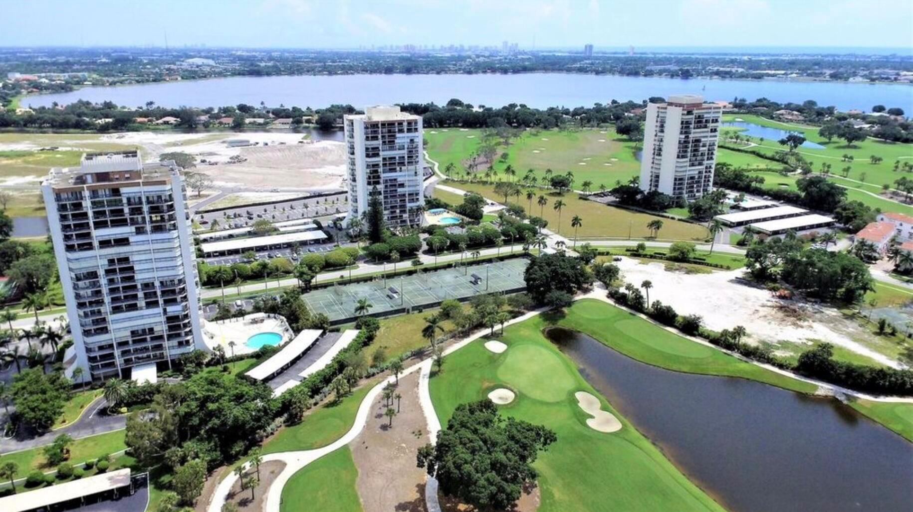Photo 28 of home located at 2425 Presidential Way 2002, West Palm Beach FL
