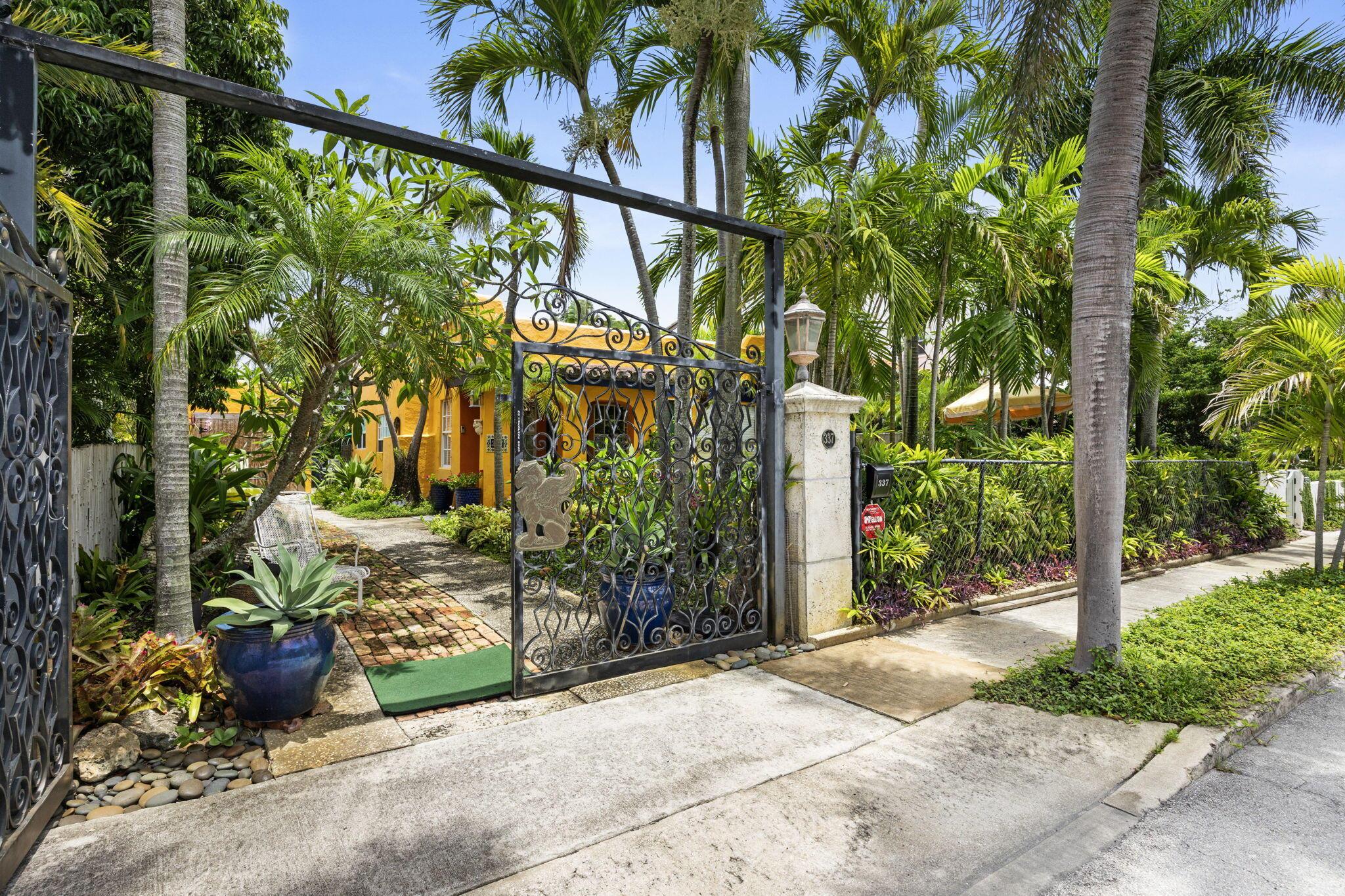 337 Pilgrim Road, West Palm Beach, FL 