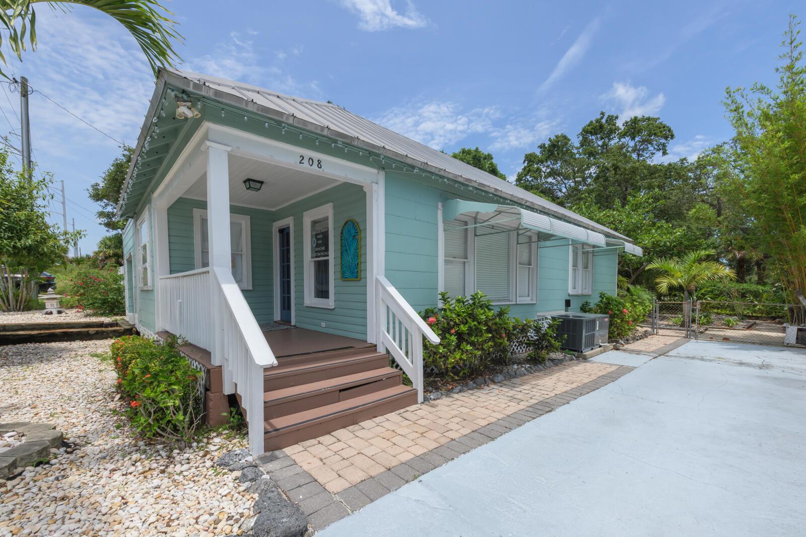 208 Avenue E, Fort Pierce, FL 