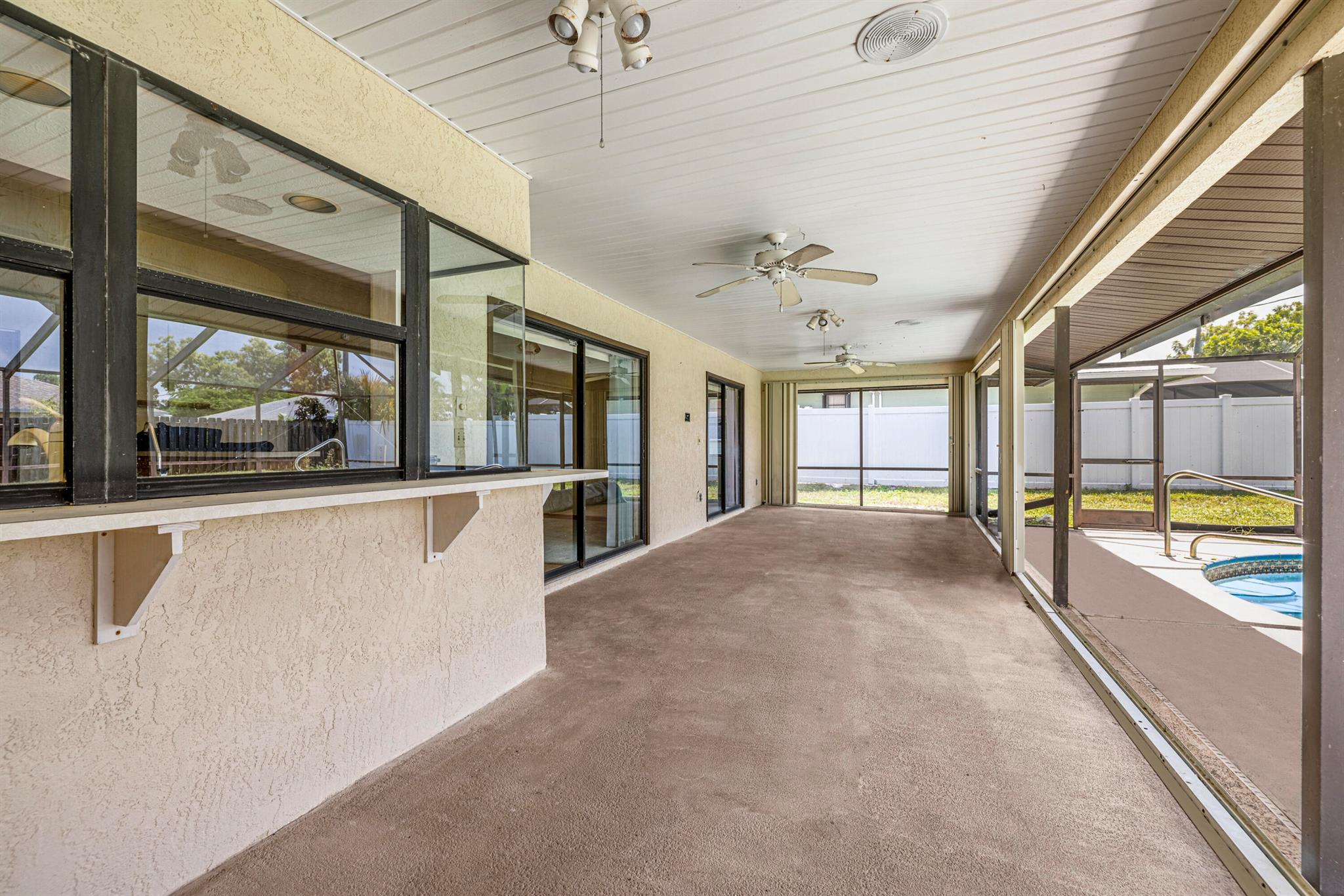 Photo 5 of home located at 1526 SE Cownie Street, Port St Lucie FL