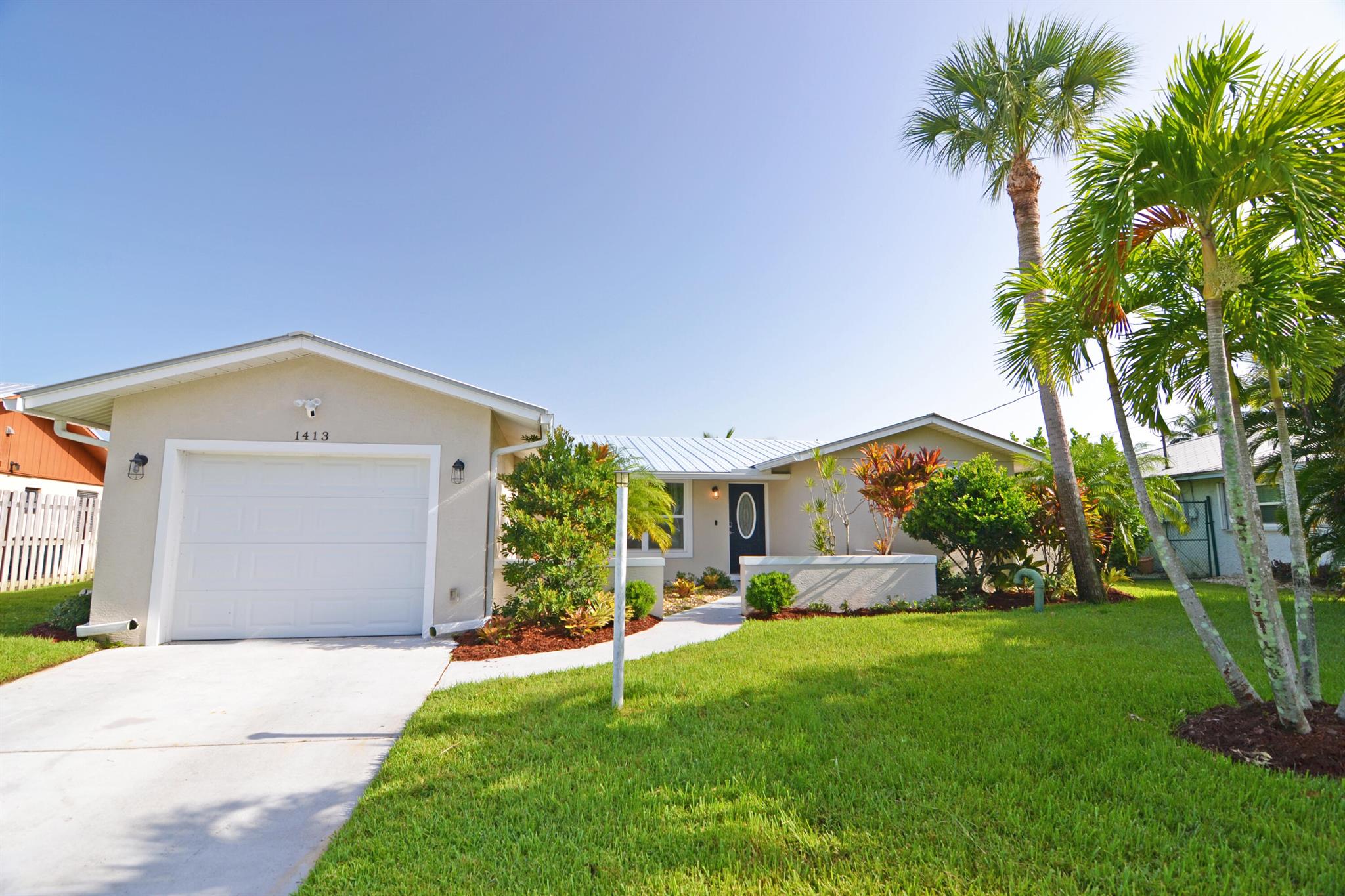 Photo 0 of home located at 1413 SW Seagull Way, Palm City FL