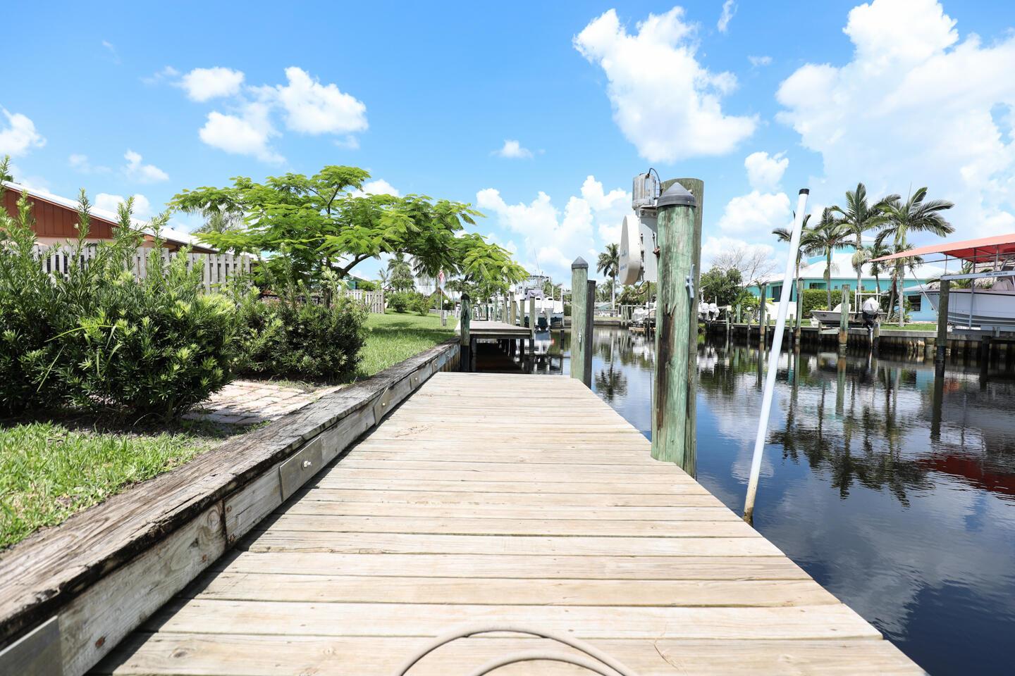 Photo 9 of home located at 1413 SW Seagull Way, Palm City FL