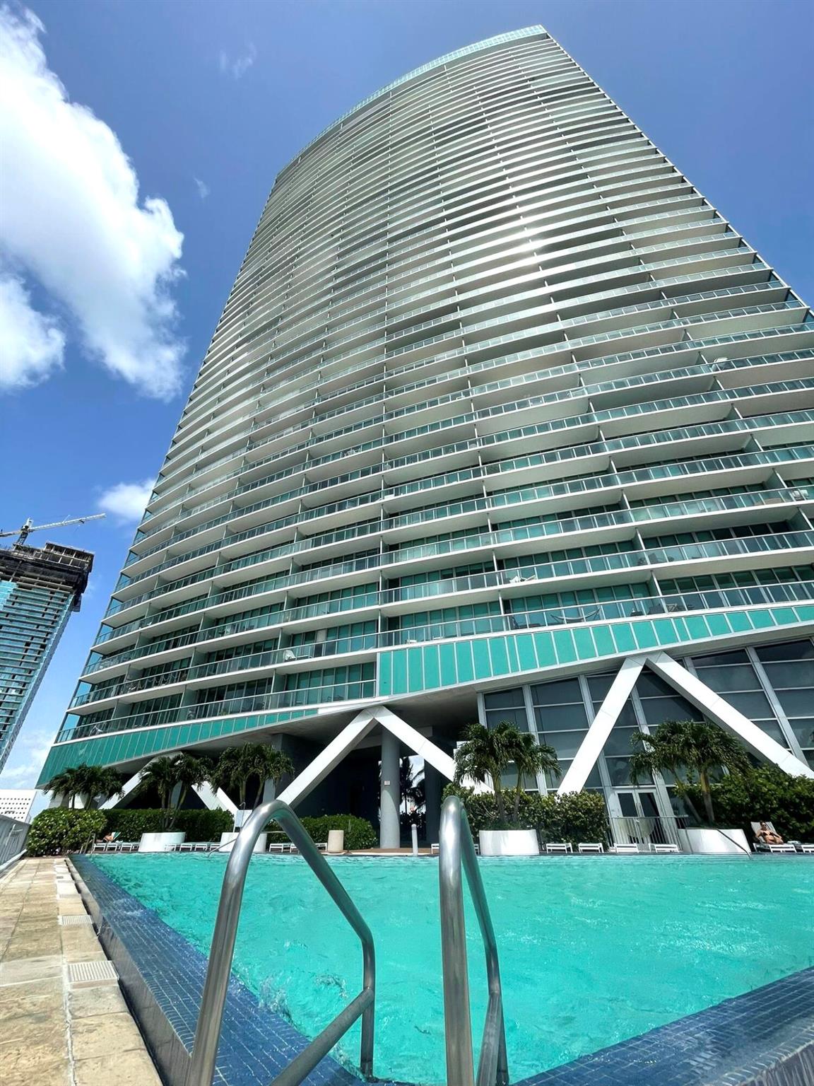 888 Biscayne Boulevard 811, Miami, FL 