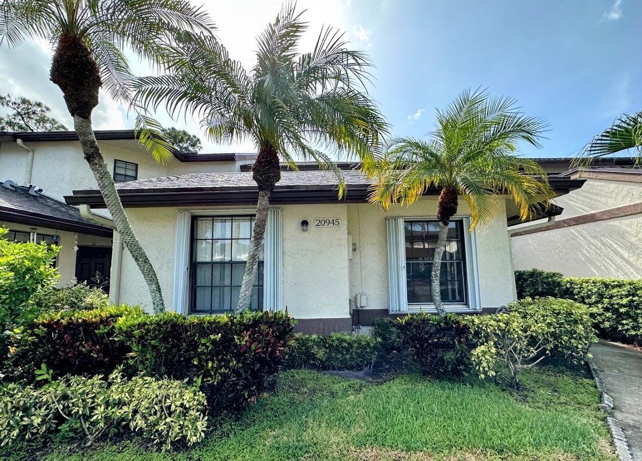 20945 Boca Ridge Drive W, Boca Raton, FL 33428