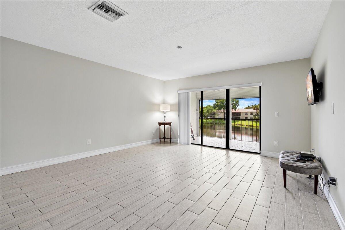 Photo 9 of home located at 21719 Arriba Real 26-J, Boca Raton FL
