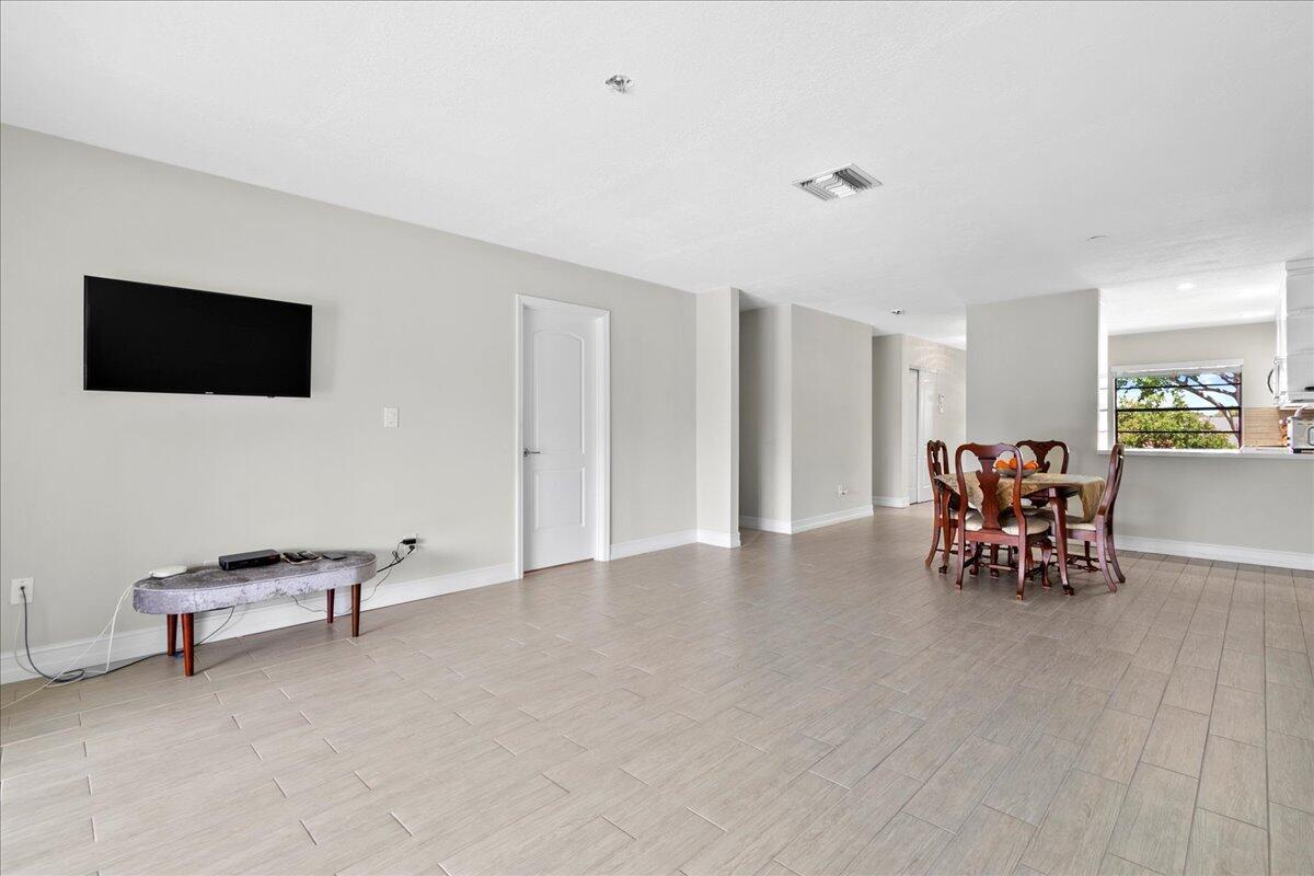 Photo 11 of home located at 21719 Arriba Real 26-J, Boca Raton FL
