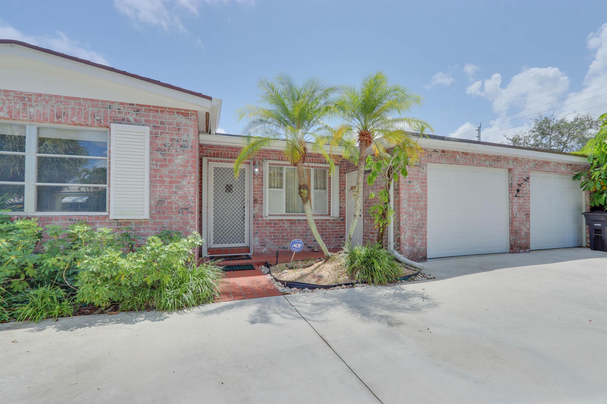 Photo 1 of 250 Santa Lucia Drive in West Palm Beach - MLS R10915407