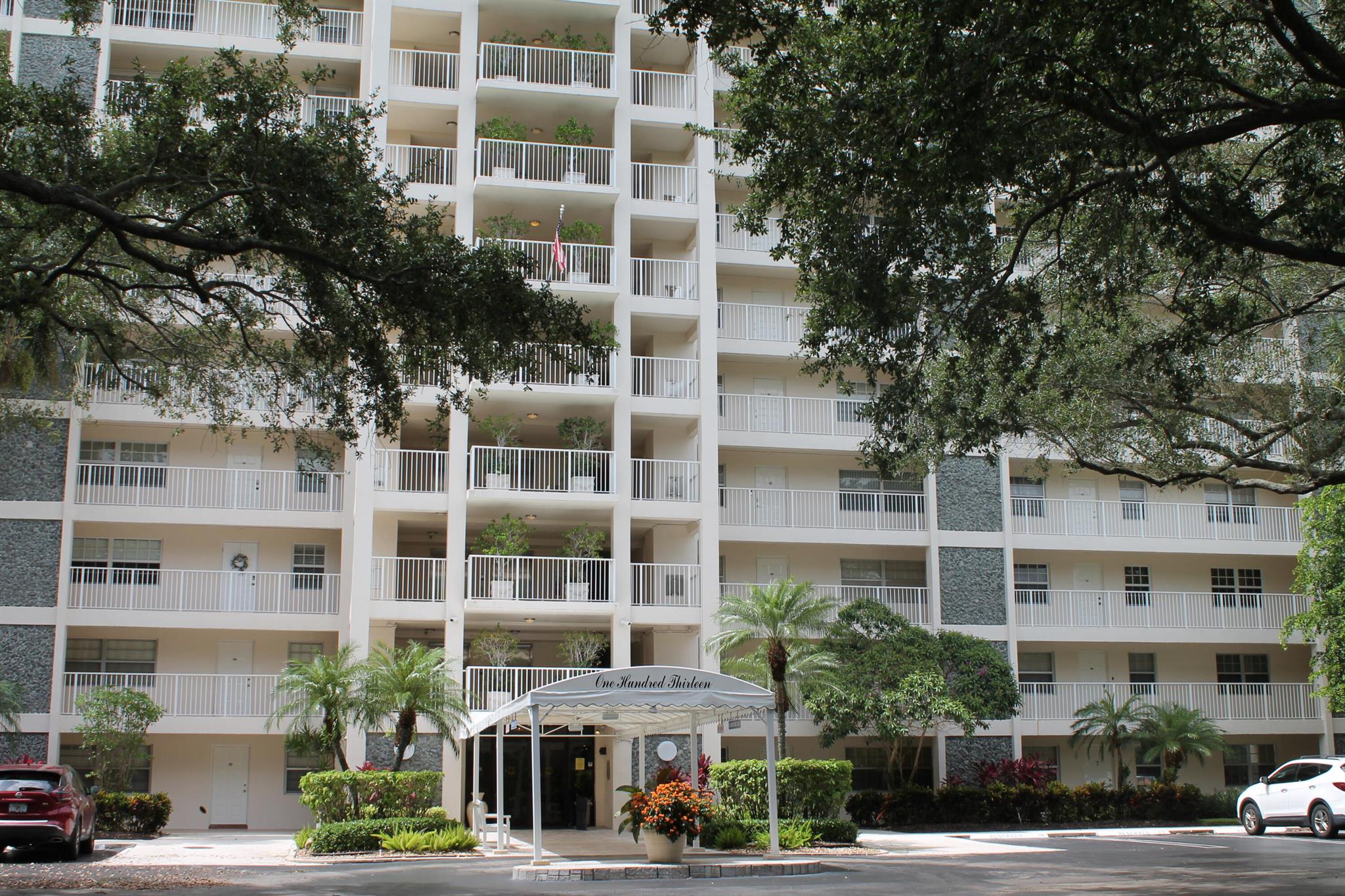 Photo 1 of Palm Aire Country Club Apt 607 in Pompano Beach - MLS R10915417