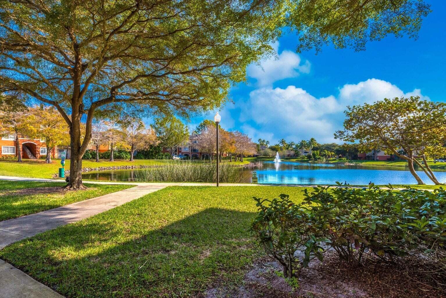 Photo 1 of Grand Isles Condo Apt 1208 in West Palm Beach - MLS R10915812