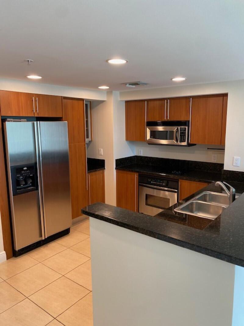 Photo 2 of 610 Clematis Condo Apt 703 in West Palm Beach - MLS R10915926