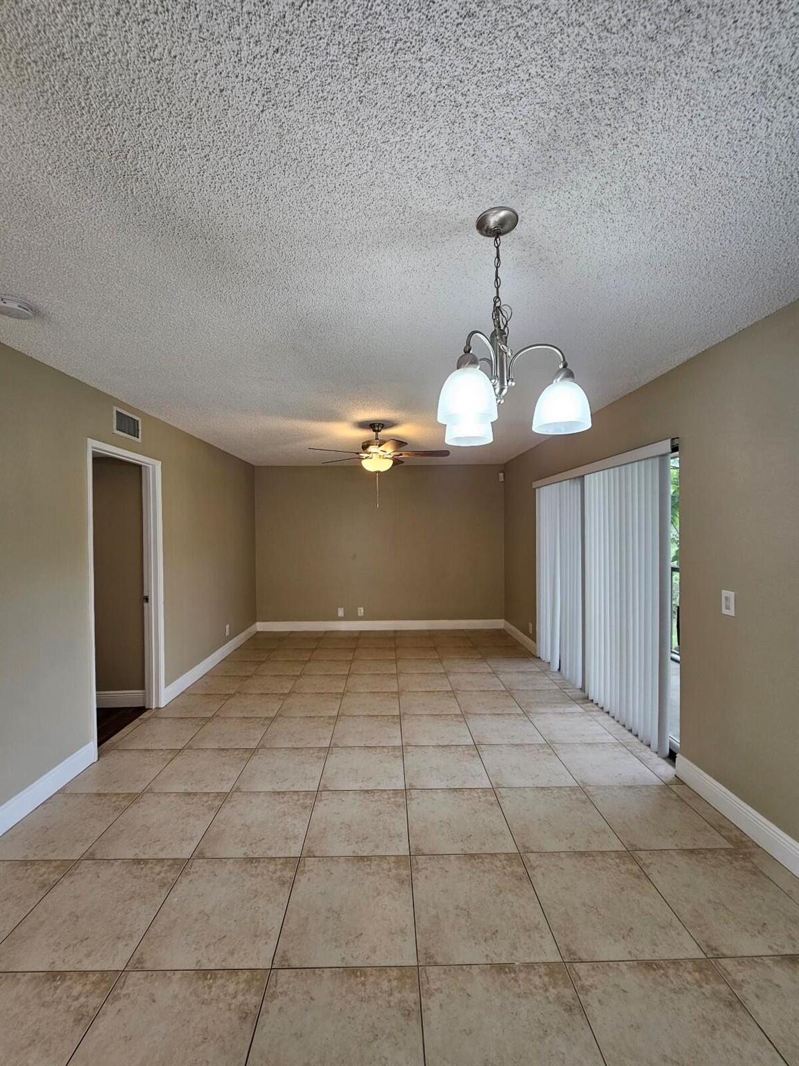 Photo 1 of Palm Beach Place Condo Apt E in West Palm Beach - MLS R10916140