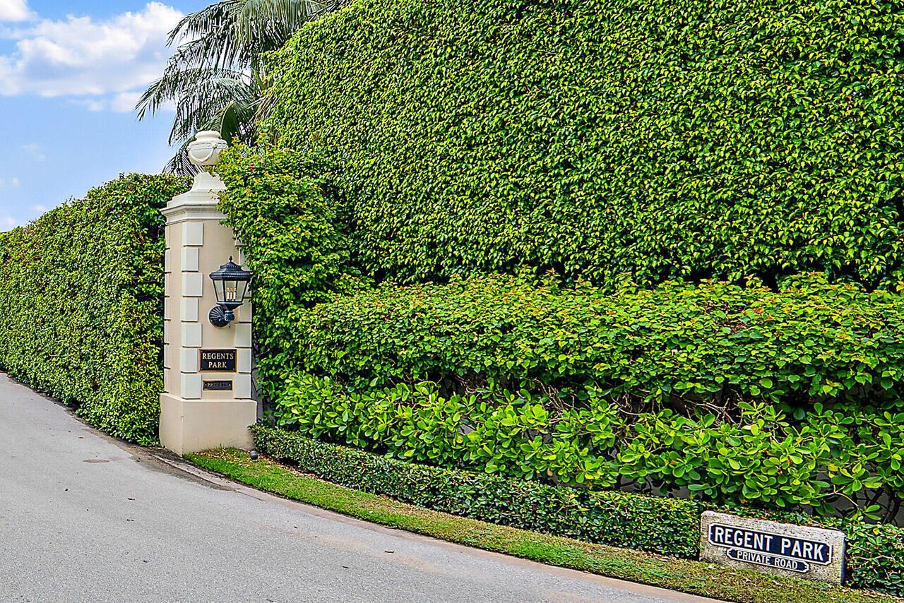 Photo 7 of home located at 500 Regents Park Road, Palm Beach FL