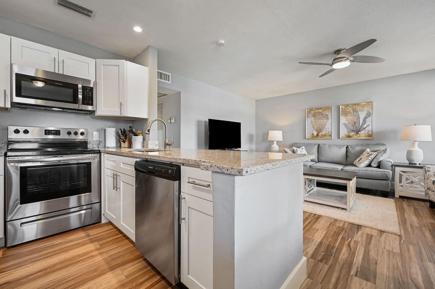 Photo 5 of home located at 370 Tilford Q 370, Deerfield Beach FL