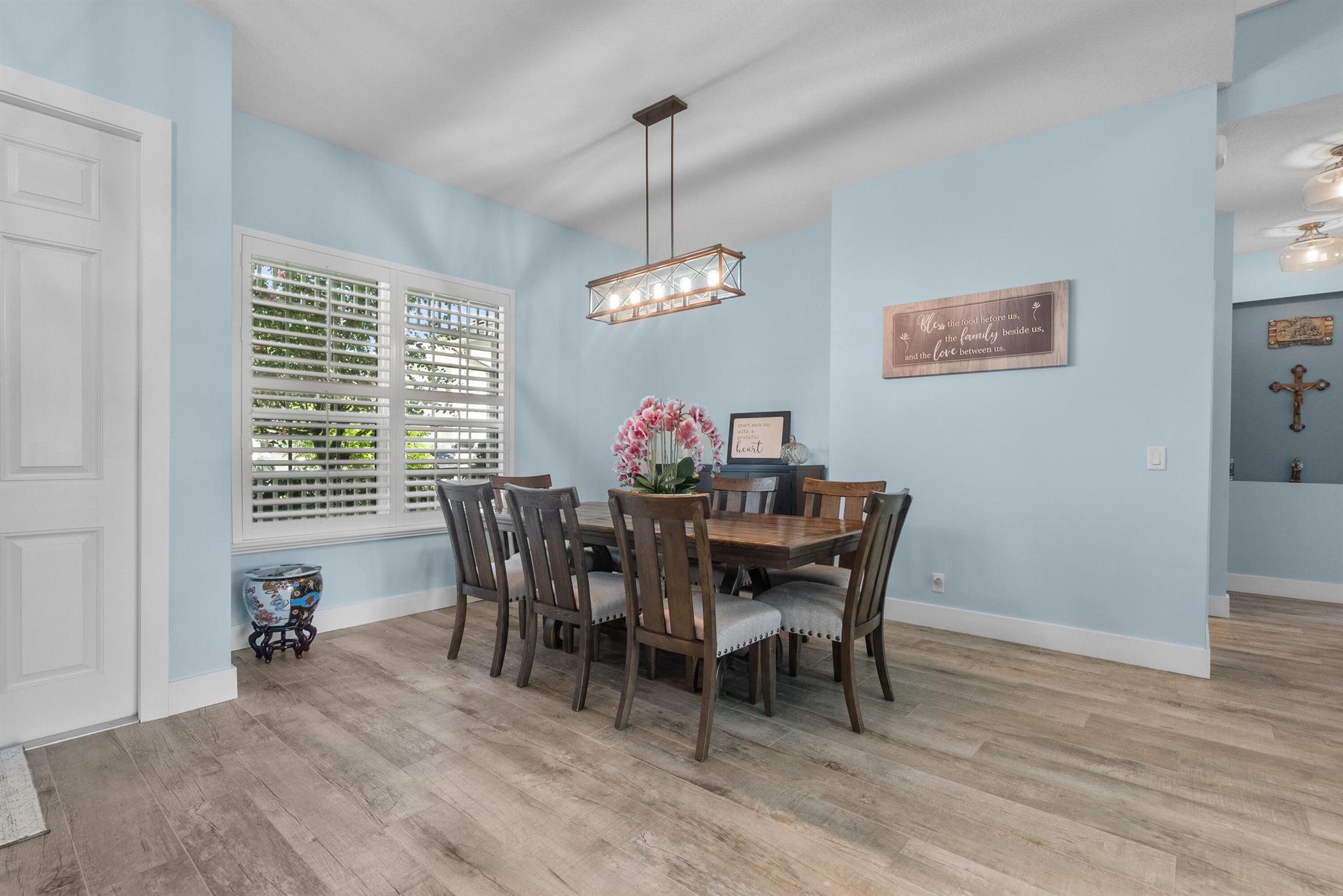 Photo 7 of home located at 127 NW Madison Court, Port St Lucie FL