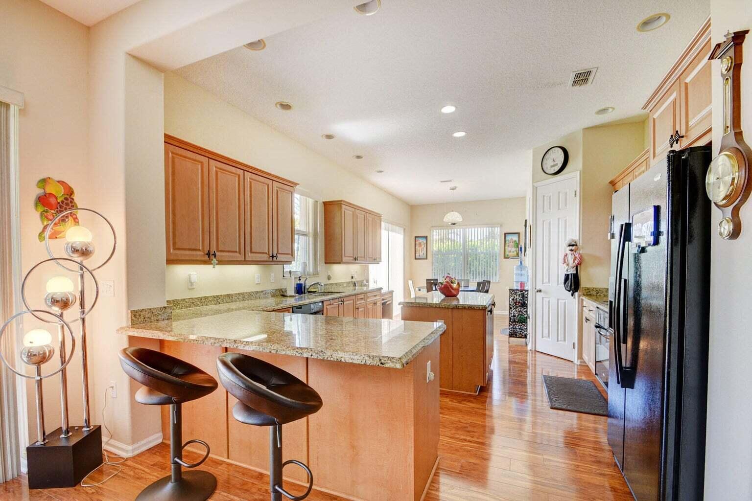 Photo 16 of home located at 2542 Vicara Court, Royal Palm Beach FL