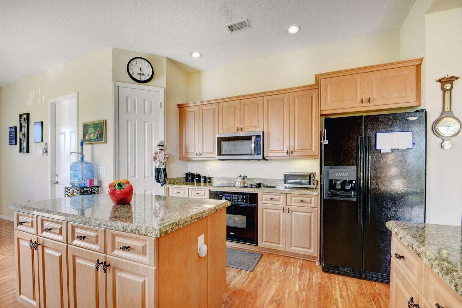 Photo 17 of home located at 2542 Vicara Court, Royal Palm Beach FL