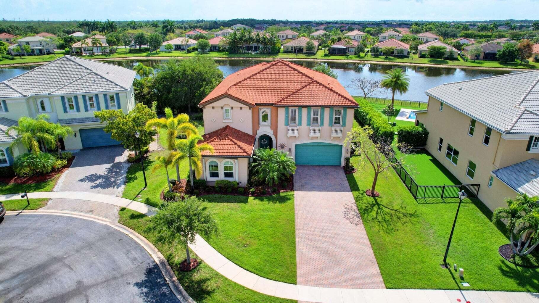 Photo 1 of home located at 2542 Vicara Court, Royal Palm Beach FL