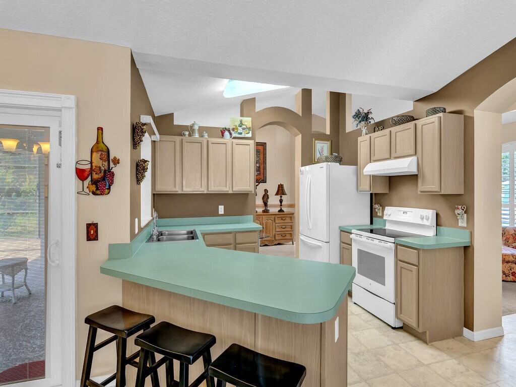 Photo 13 of home located at 1626 SE North Blackwell Drive, Port St Lucie FL