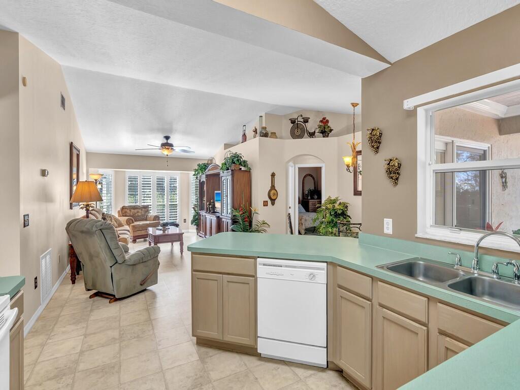 Photo 16 of home located at 1626 SE North Blackwell Drive, Port St Lucie FL
