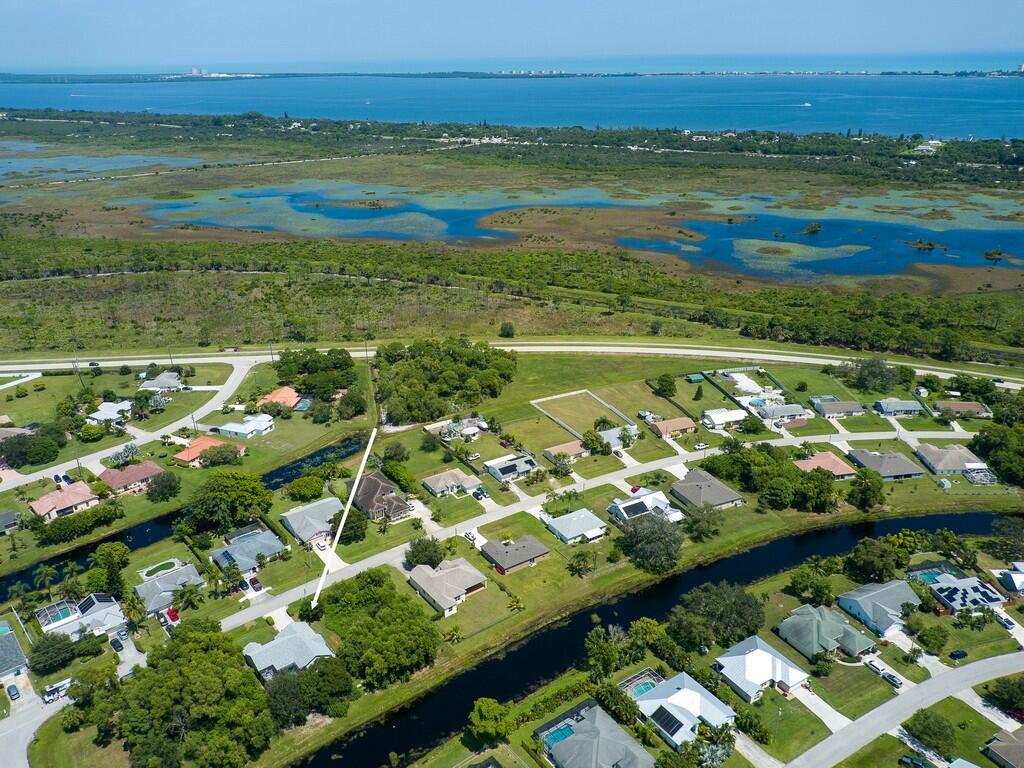 Photo 29 of home located at 1626 SE North Blackwell Drive, Port St Lucie FL
