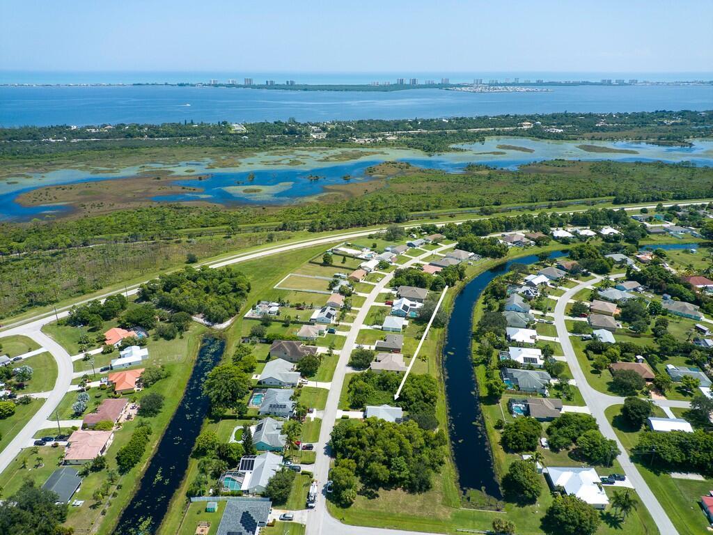 Photo 30 of home located at 1626 SE North Blackwell Drive, Port St Lucie FL