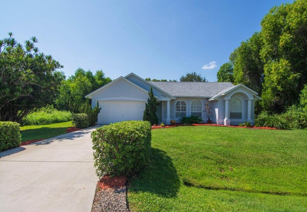 Photo 39 of home located at 1626 SE North Blackwell Drive, Port St Lucie FL
