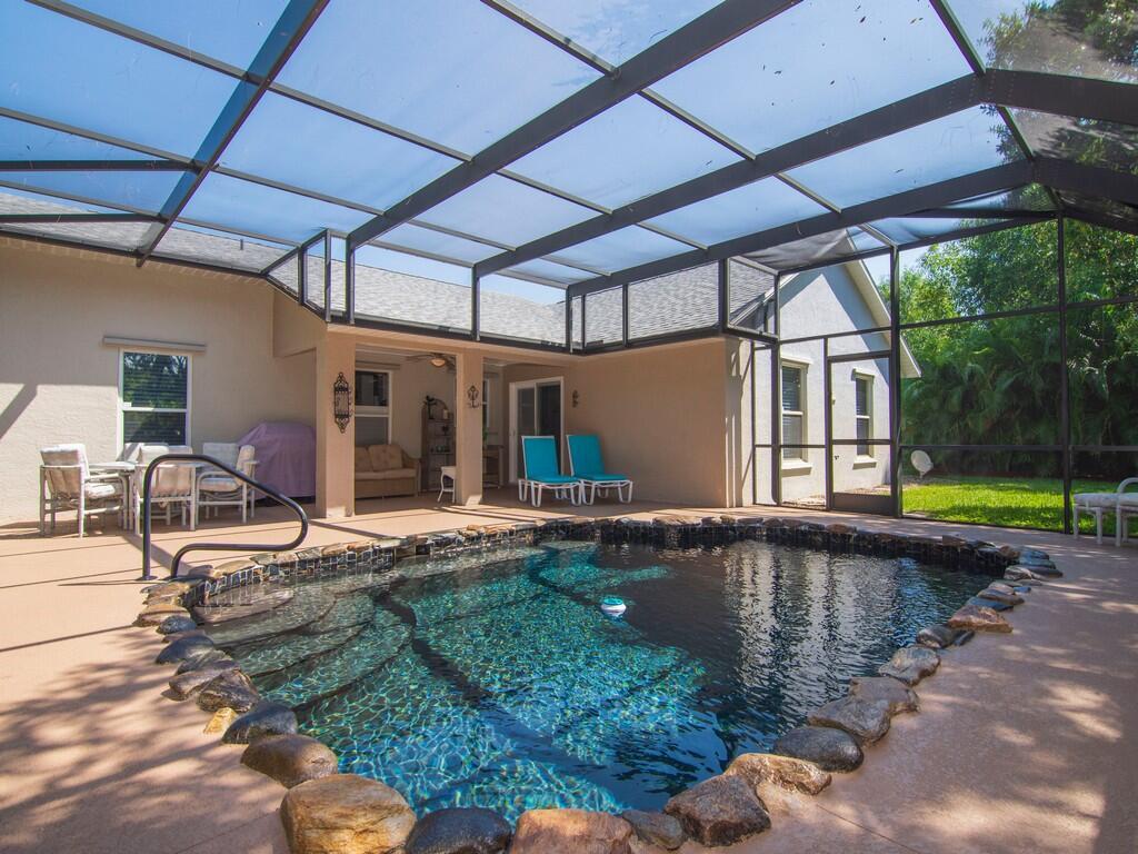 Photo 5 of home located at 1626 SE North Blackwell Drive, Port St Lucie FL