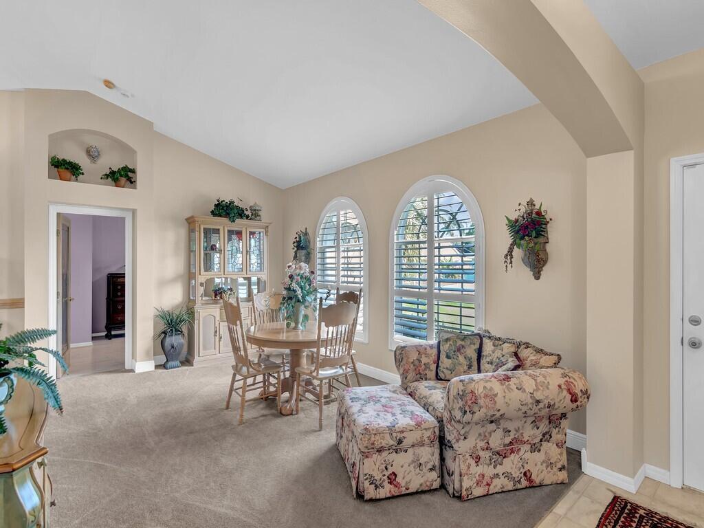 Photo 8 of home located at 1626 SE North Blackwell Drive, Port St Lucie FL