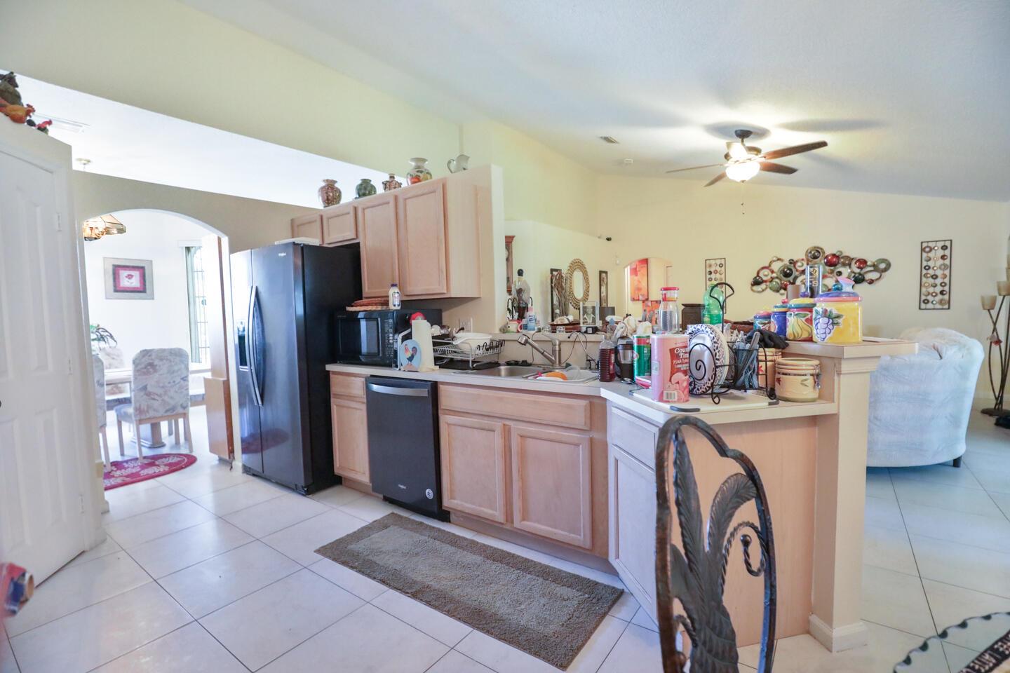 Photo 11 of home located at 621 SW Sarazen Avenue, Port St Lucie FL