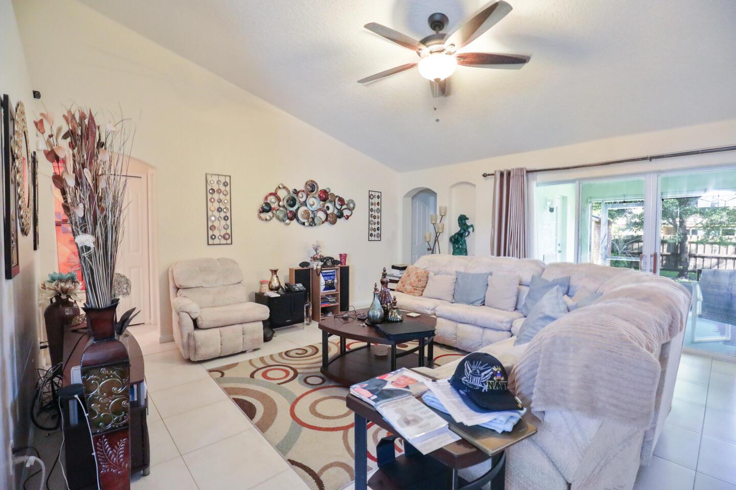 Photo 12 of home located at 621 SW Sarazen Avenue, Port St Lucie FL