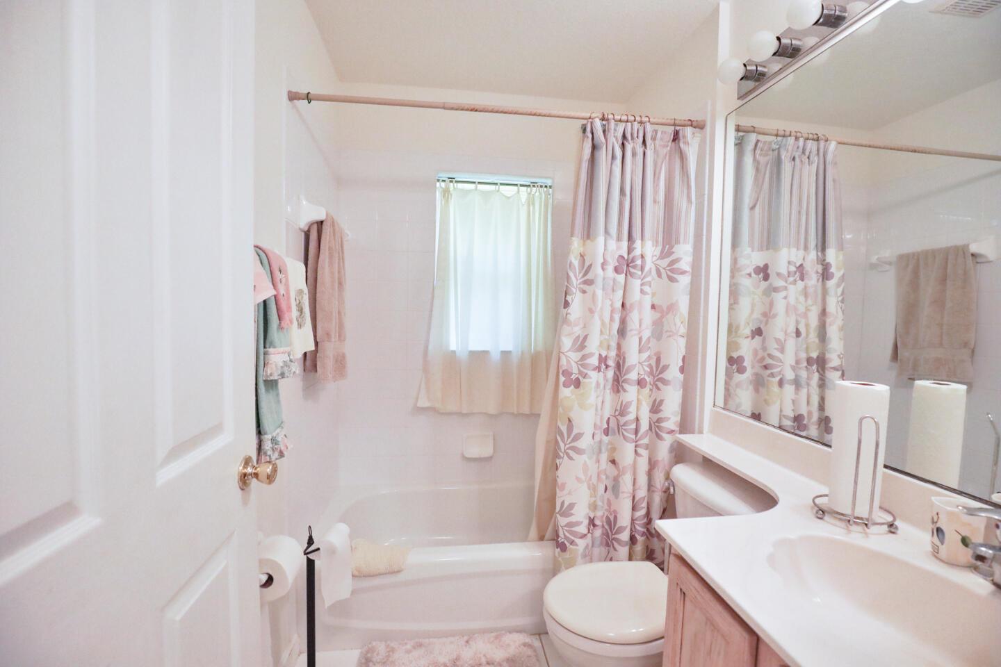 Photo 21 of home located at 621 SW Sarazen Avenue, Port St Lucie FL