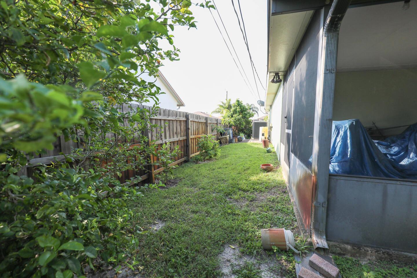 Photo 33 of home located at 621 SW Sarazen Avenue, Port St Lucie FL