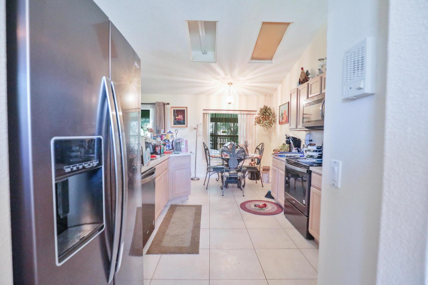 Photo 8 of home located at 621 SW Sarazen Avenue, Port St Lucie FL