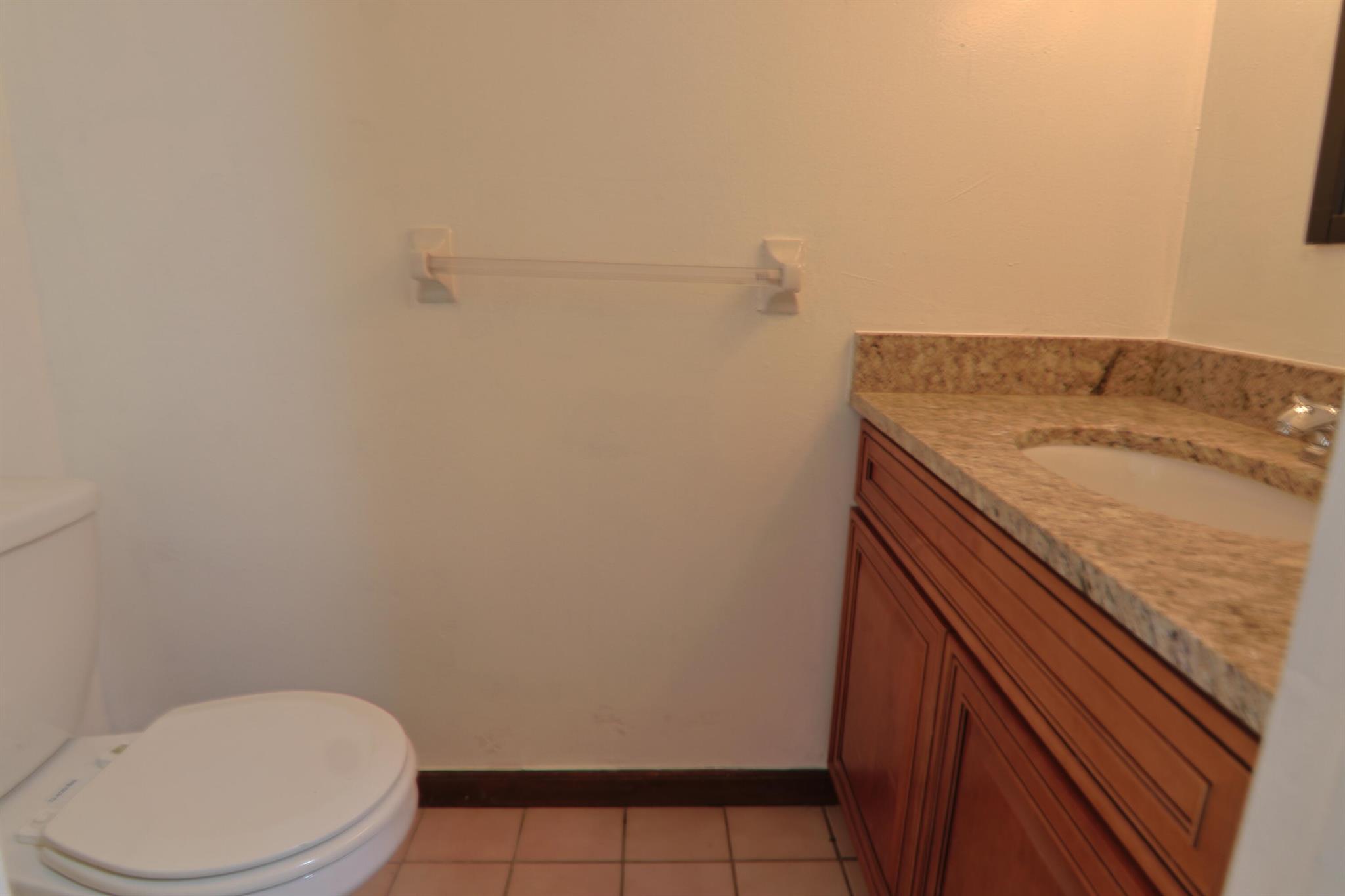 Photo 12 of 6636 SW 41st Street in Davie - MLS R10920444