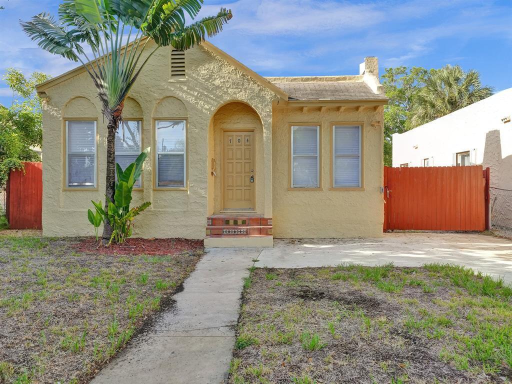 Photo 1 of 704 35th Street in West Palm Beach - MLS R10920541