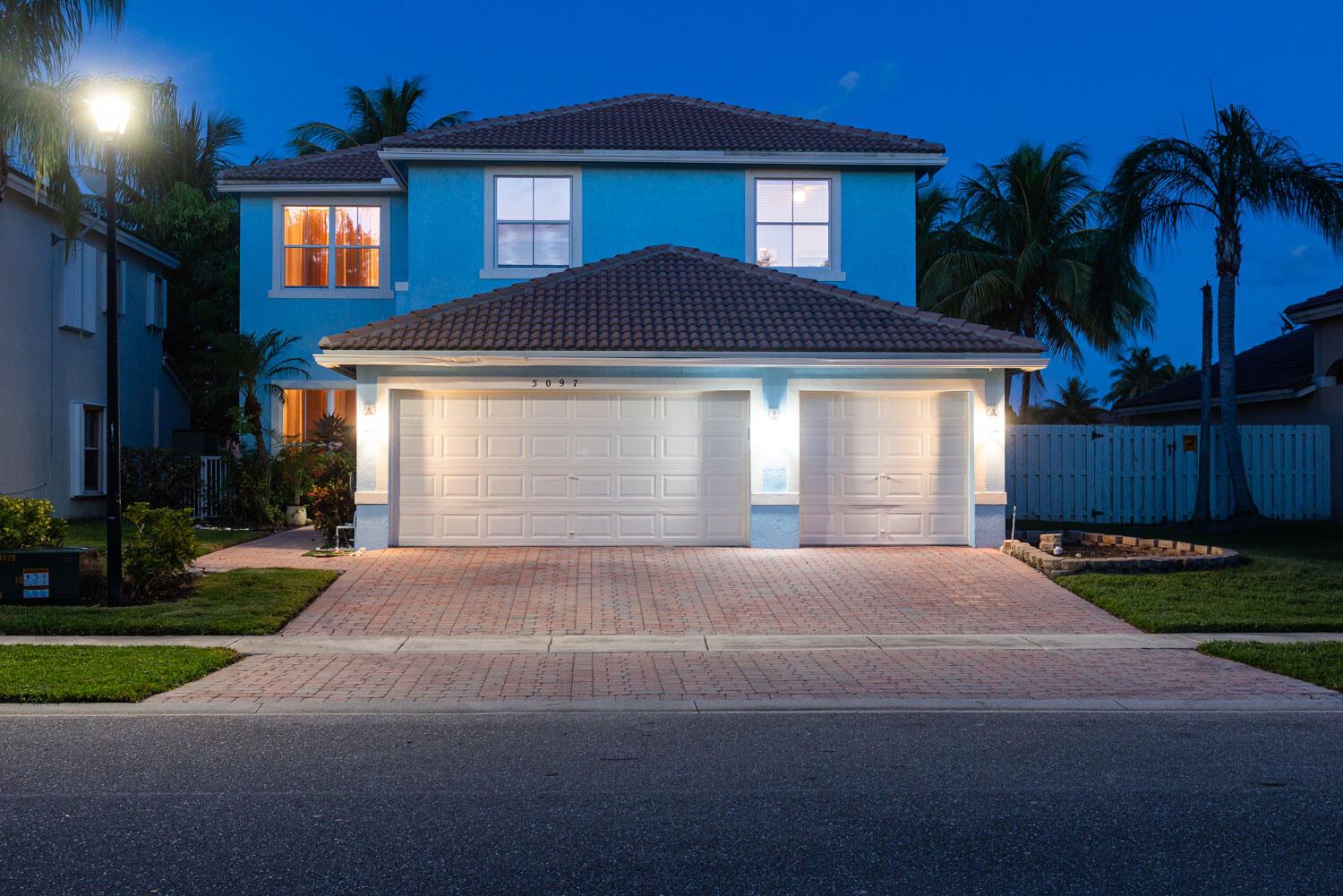 5097 Victoria Circle, West Palm Beach, FL 33409
