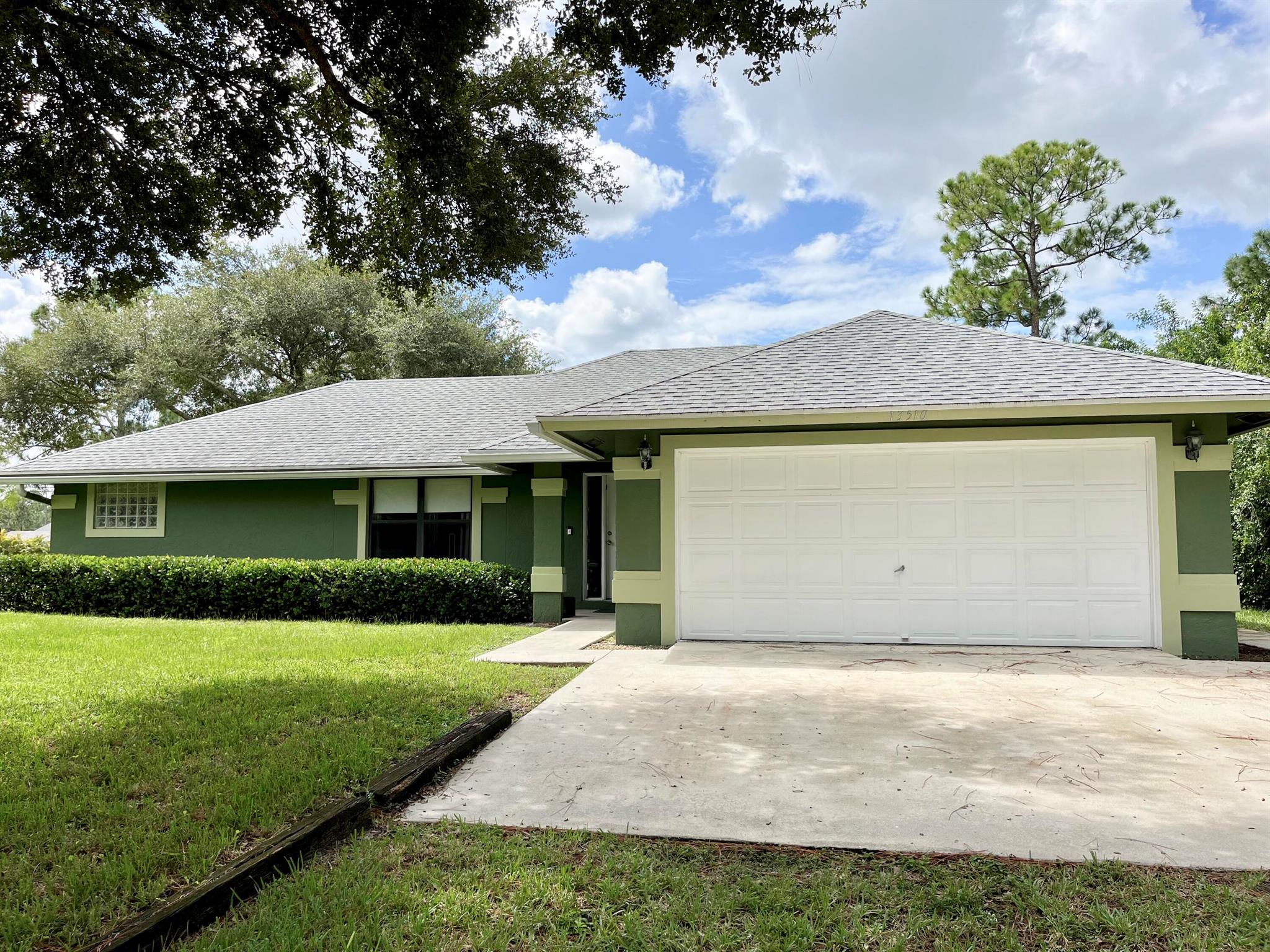 13510 82nd Street N, The Acreage, FL 33412