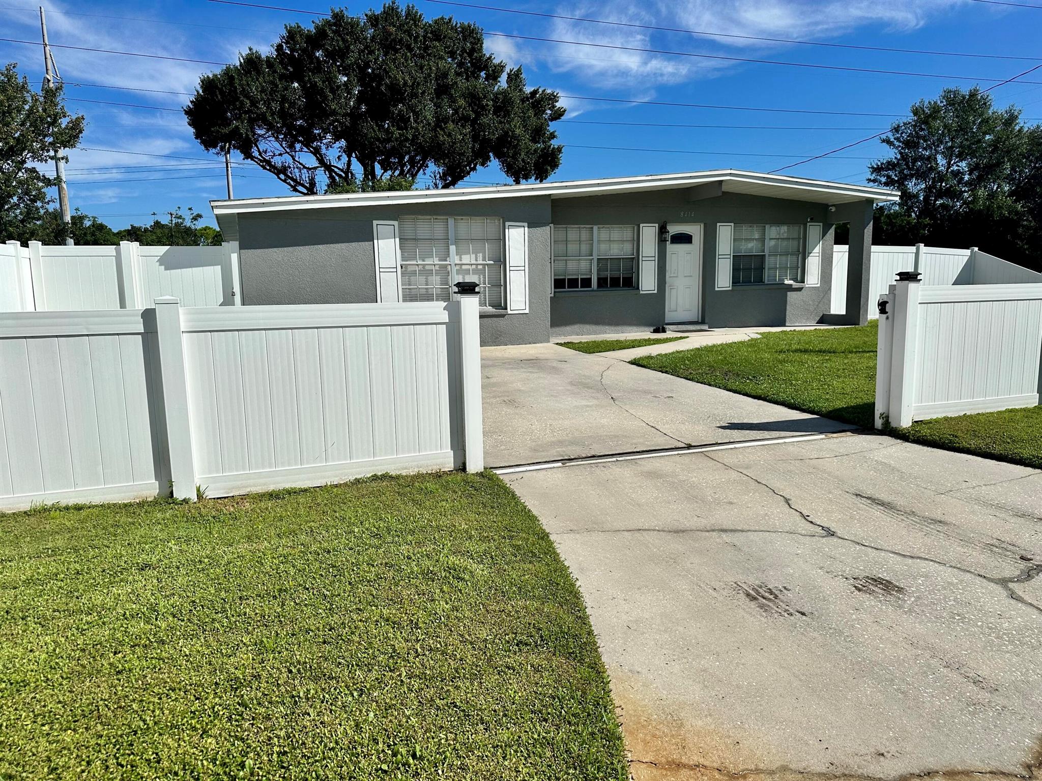 8414 Ironwood Avenue, Tampa, FL 33619