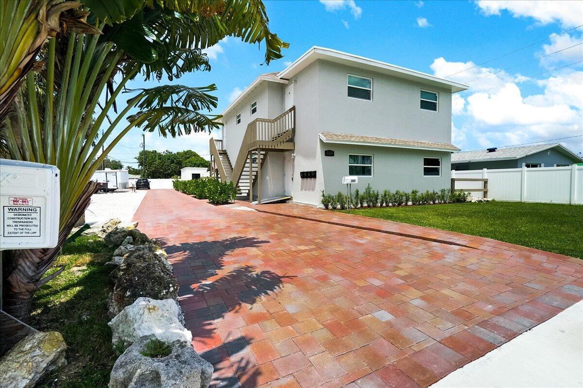 305 Cypress Drive E 1,2,3,4,5, Lake Park, FL 