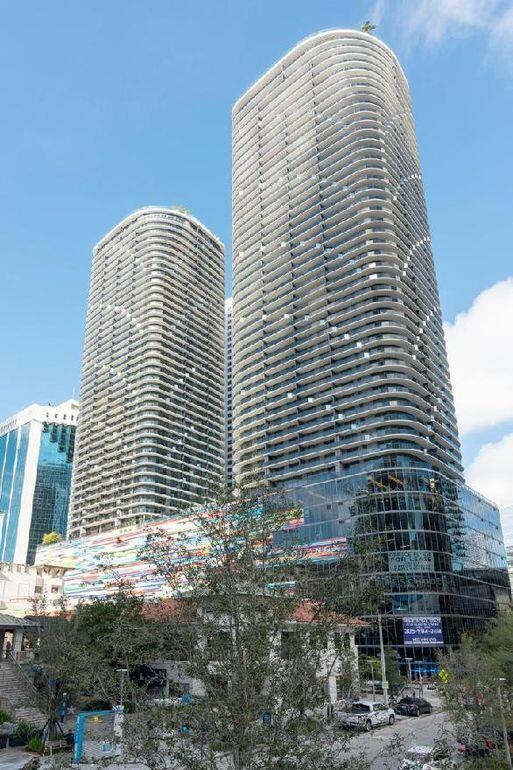 Photo 1 of Brickell Heights W Apt 2508 in Miami - MLS R10923861