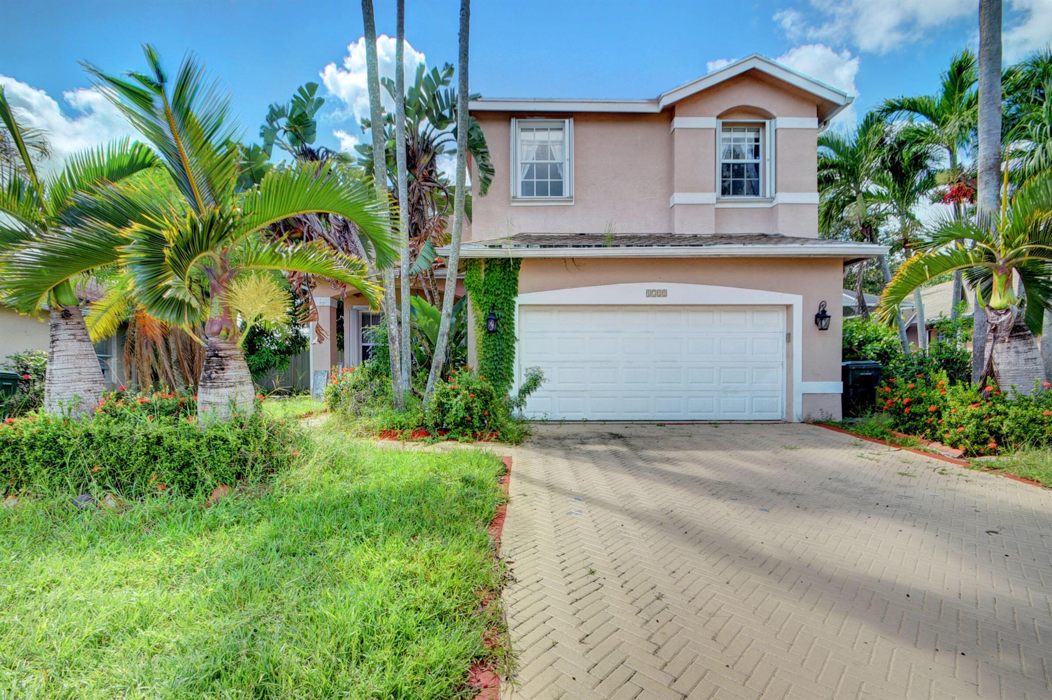 1722 Sawgrass Circle, Greenacres, FL 