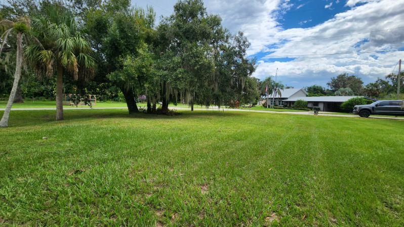 242 Wild Turkey Point, Lorida, FL 