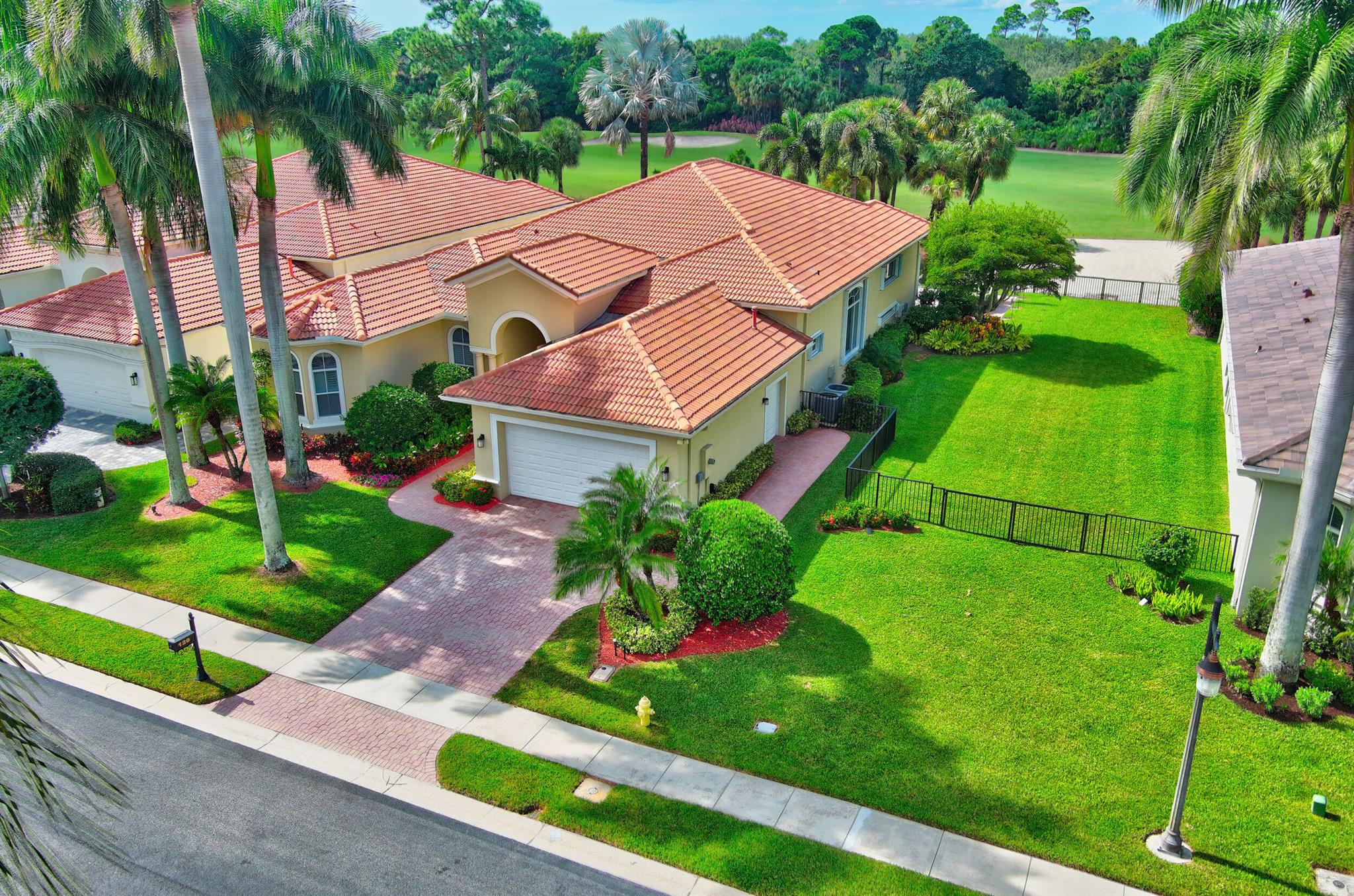 129 Abondance Drive, Palm Beach Gardens, FL 